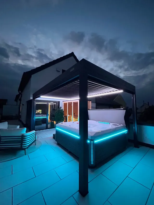 BookNoFees: Apartmán Lion Luxe – Sky Lounge – Mering