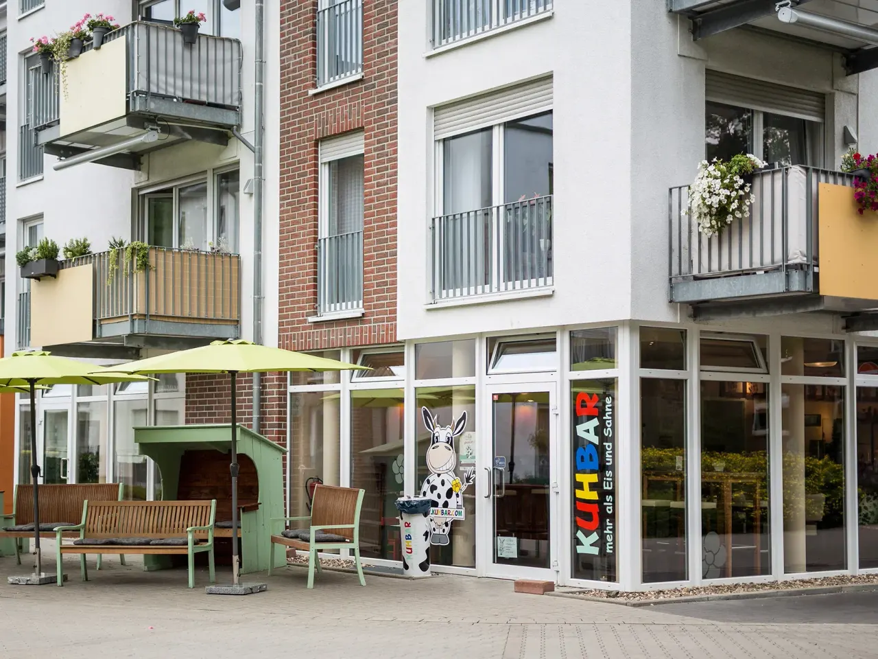 BookNoFees: Zmrzlina – KUHBAR Menden – Menden – KUHBAR Menden, foto 1