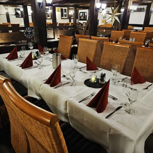BookNoFees: Restaurace – Bierhaus Sälzerhof Bad Sassendorf – Bad Sassendorf – Pivnice Sälzerhof v Bad Sassendorfu, foto 2
