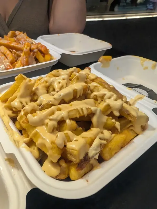 BookNoFees: Občerstvení – Bleecker – London – Bleecker, foto 2