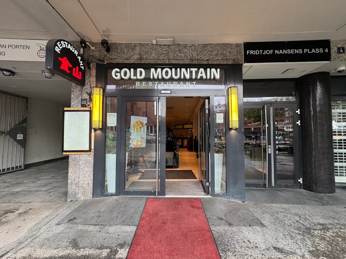 BookNoFees: Restaurace – Golden Mountain – Oslo – Zlatá hora, foto 1