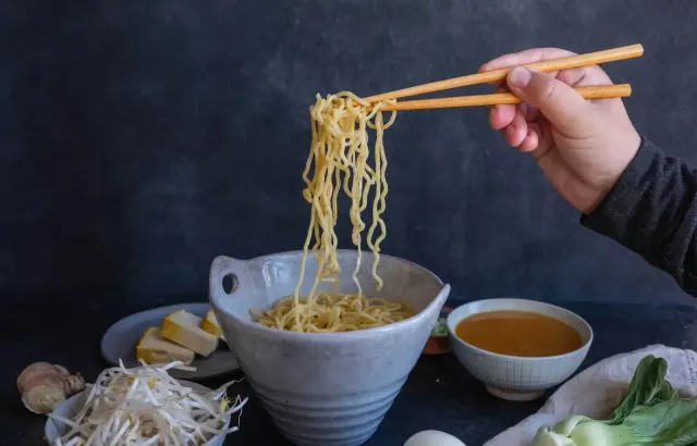 BookNoFees: Ama Sushi & Ramen, Amsterdam