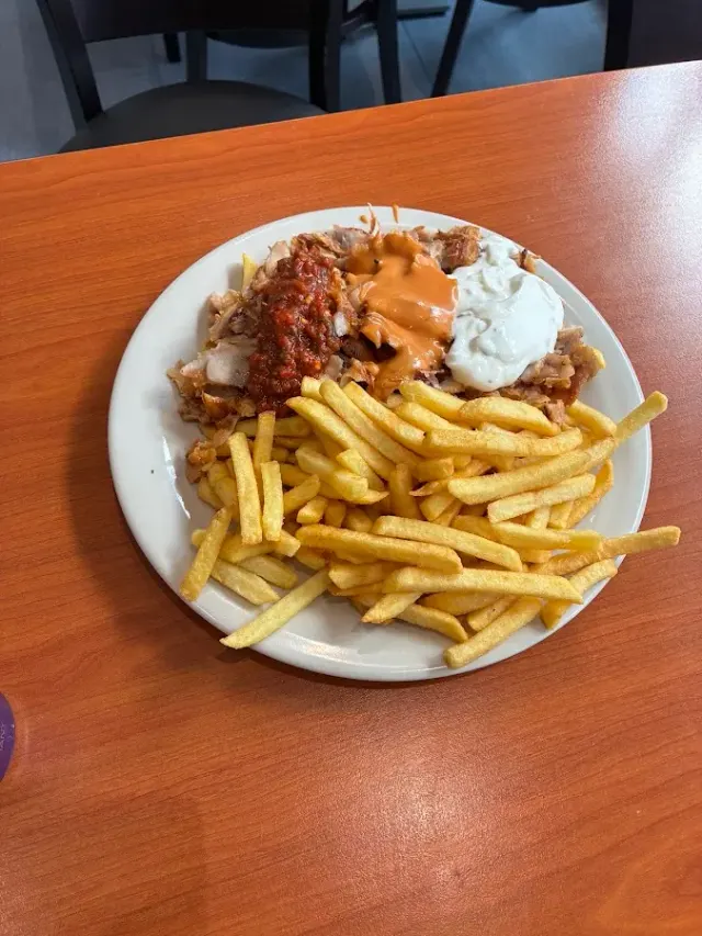 BookNoFees: Restaurace – Aksu Döner – Ennepetal – Aksu Döner, foto 3