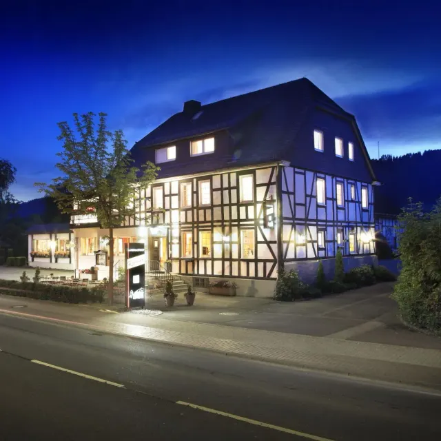 BookNoFees: Landgasthof Reinert, Eslohe-Reiste