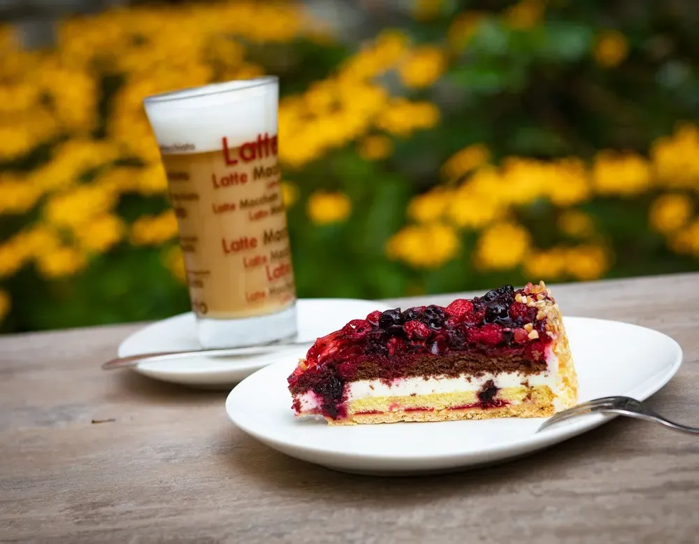 BookNoFees: Restaurace – Café im Park – Warstein-Suttrop – Kavárna v parku, foto 1