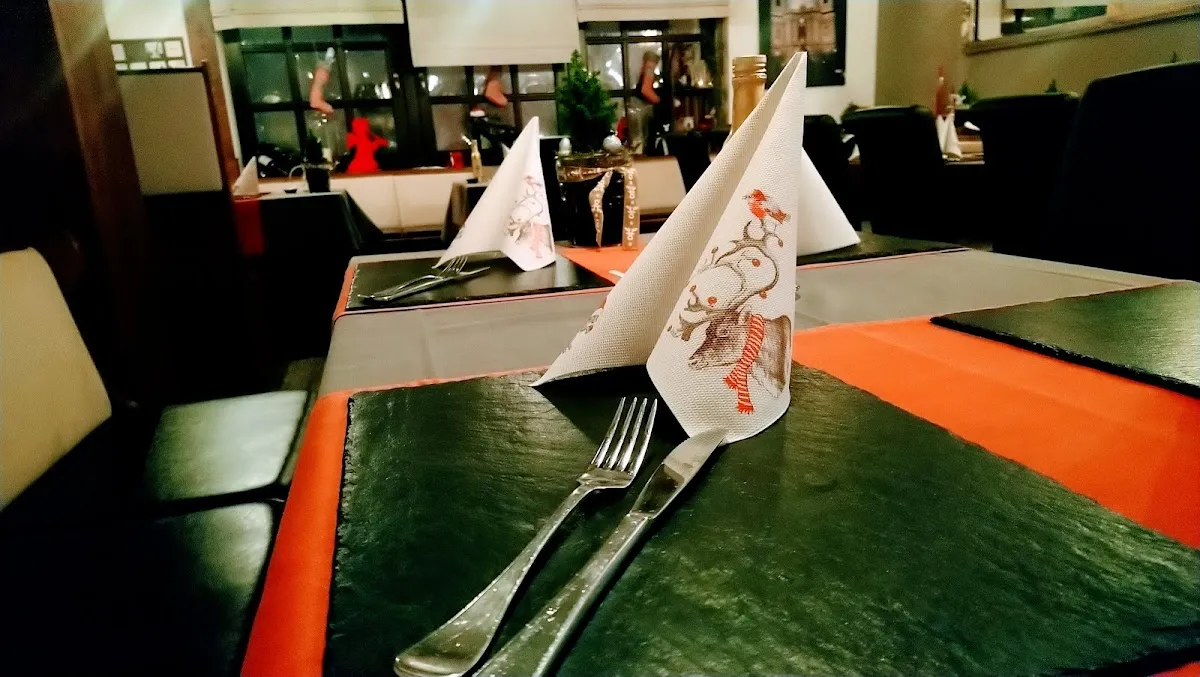 BookNoFees: Restaurace – Deutsches Haus – Marsberg – Německý dům, foto 1