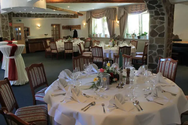 BookNoFees: Restaurace – Restaurant Hünenpforte – Hagen – Restaurace Hünenpforte, foto 3