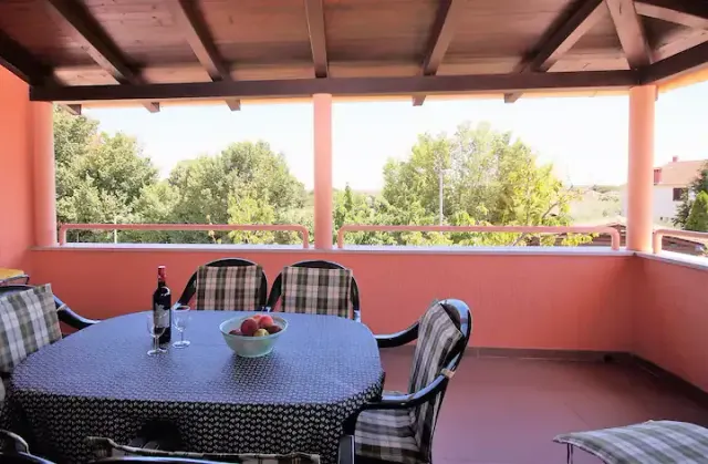 BookNoFees: Klid a odpočinek na ploše 110 m², v blízkosti pláže – Fažana Valbandon