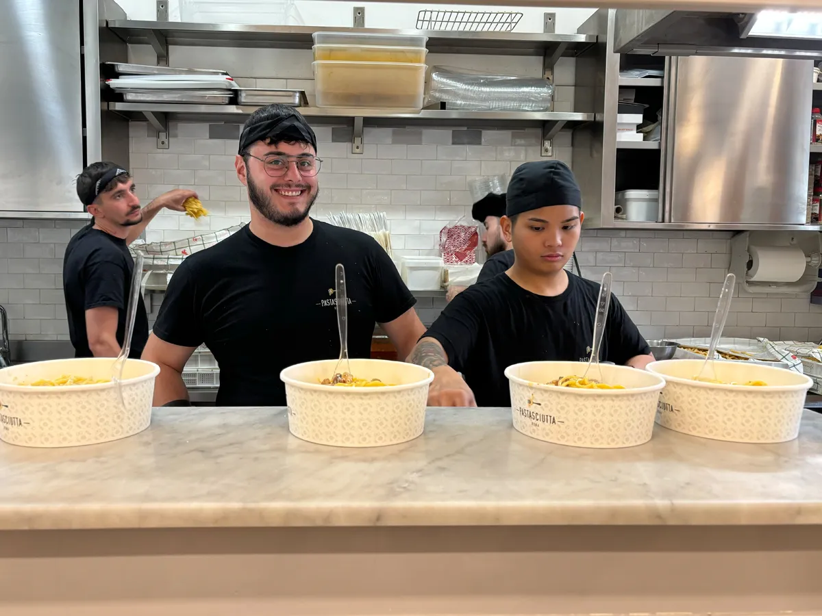 BookNoFees: Občerstvení – Pastasciutta – Rome – Těstoviny, foto 1