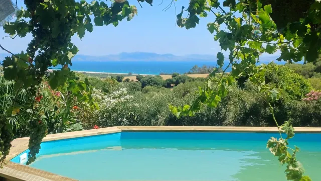 BookNoFees: Klidná vila s vlastním bazénem a výhledem na Afriku – Tarifa