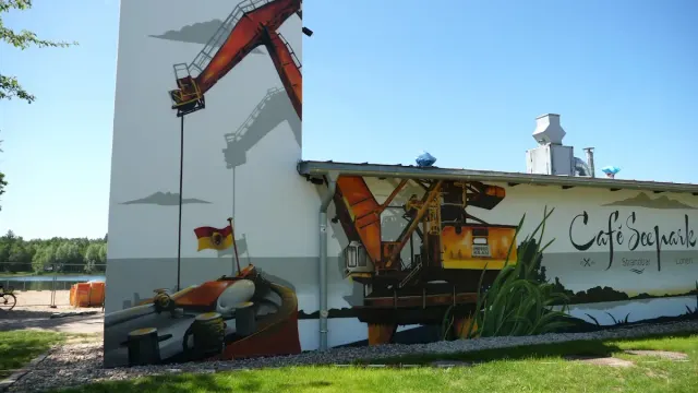 BookNoFees: Restaurace – Cafe Seepark – Lünen – Cafe Seepark, foto 3