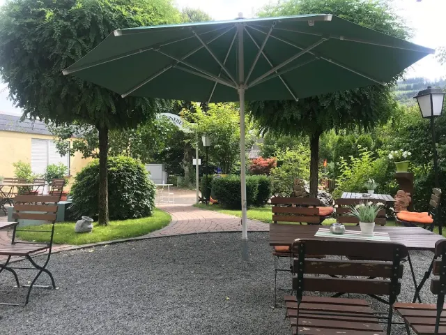 BookNoFees: Restaurace – Le Bistro – Finnentrop – Bistro, foto 3