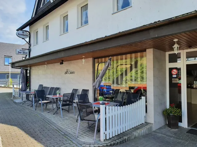 BookNoFees: Le Bistro, Finnentrop