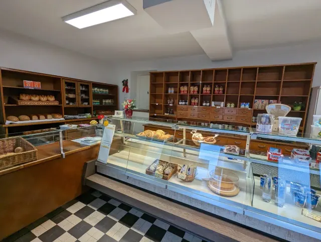 BookNoFees: Restaurace – Buddeus Wilhelm Bäckerei – Anröchte – Pekařství Buddeus Wilhelm, foto 2