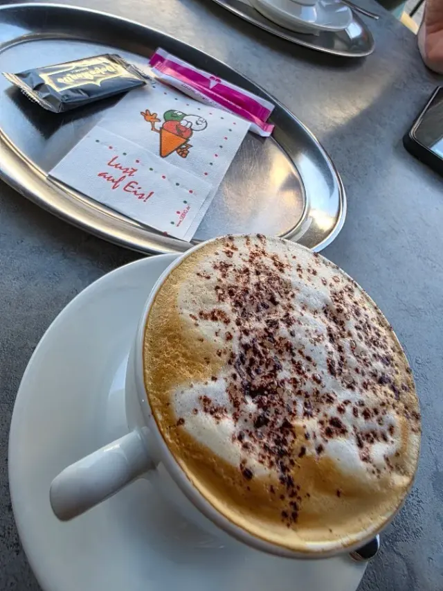 BookNoFees: Restaurace – Eiscafé Venezia – Breckerfeld – Eiscafé Venezia, foto 2