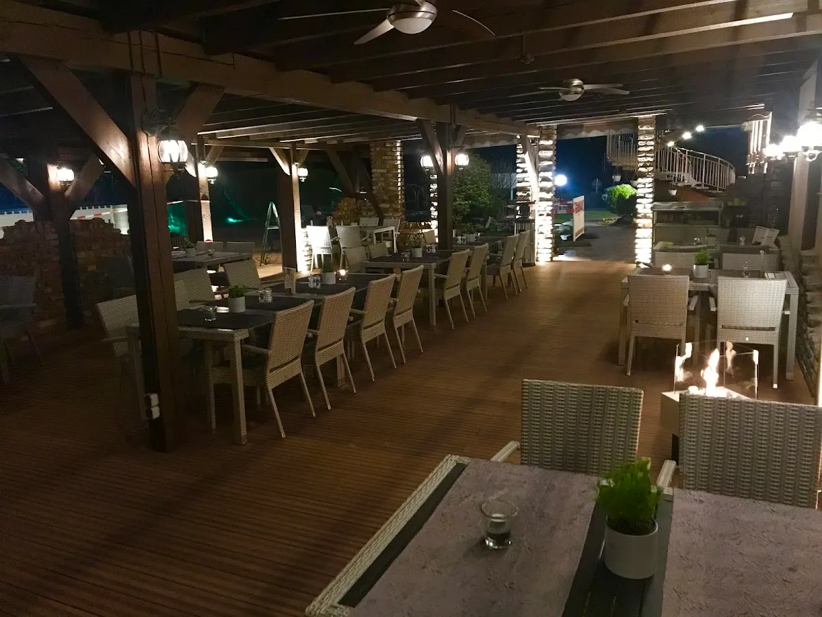BookNoFees: Restaurace – Helbach – Lippetal – Helbach, foto 1
