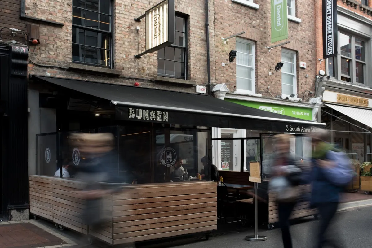 BookNoFees: Restaurace – Bunsen – Dublin – Bunsen, foto 1