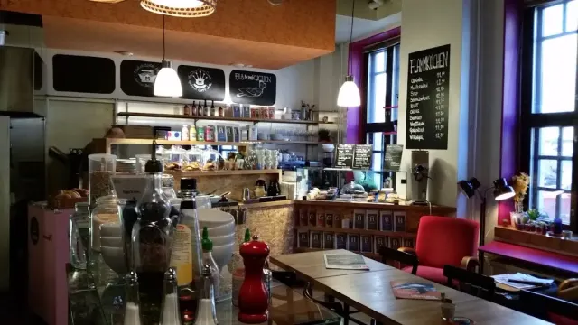 BookNoFees: Kavárna – Cafe Panik – Helsinki – Café Panik, foto 3
