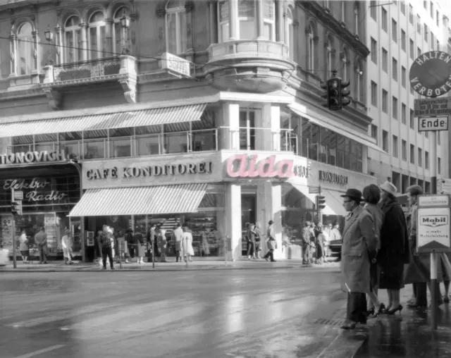 BookNoFees: Kavárna – Aida – Vienna – Aida, foto 2