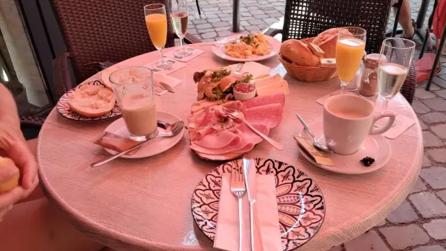 BookNoFees: Restaurace – Café Herrlich – Schwerte – Kavárna Herrlich, foto 2