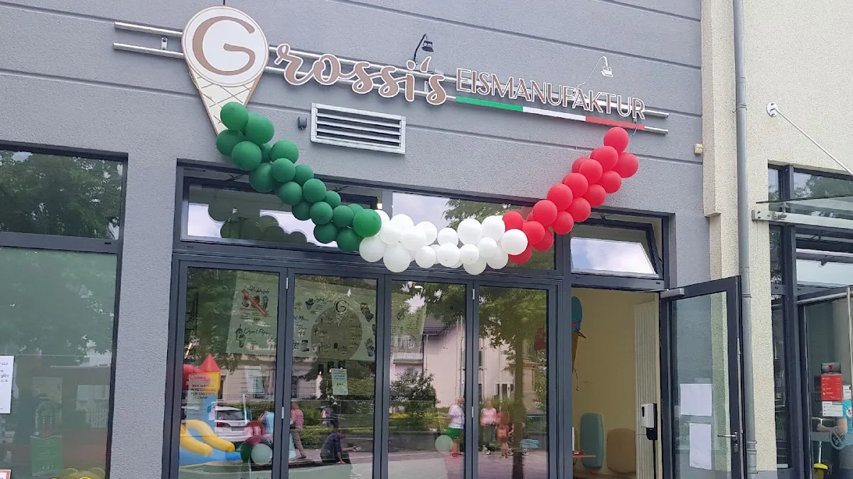 BookNoFees: Restaurace – Grossi's Eismanufaktur – Attendorn – Grossiho cukrářská dílna, foto 1