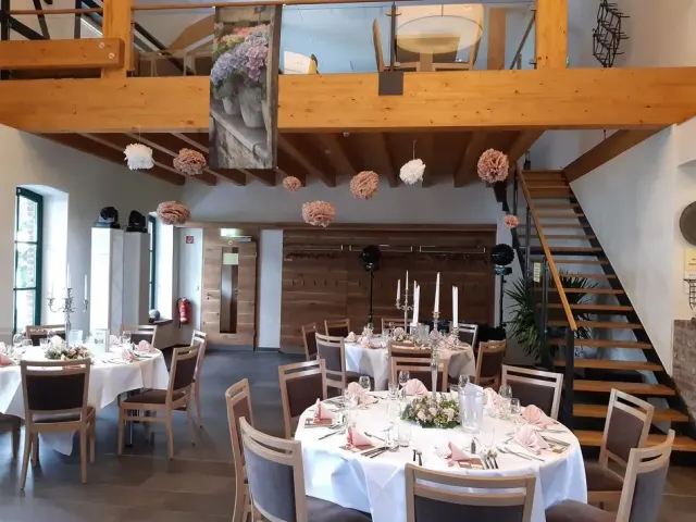 BookNoFees: Restaurace – Landgasthof Grewen-Mühle – Meschede-Calle – Venkovský hostinec Grewen-Mühle, foto 2
