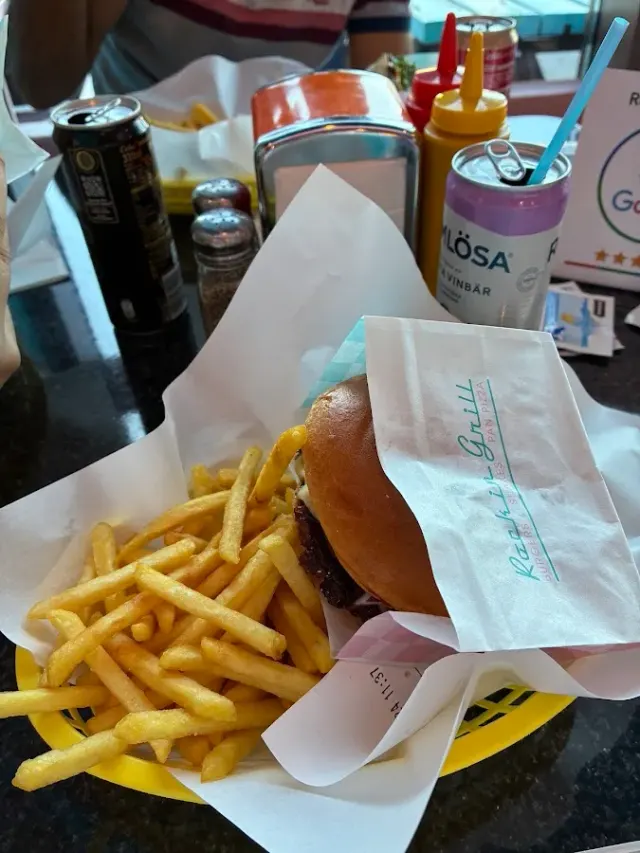 BookNoFees: Restaurace – Rockin Grill – Stockholm – Rockin Grill, foto 2