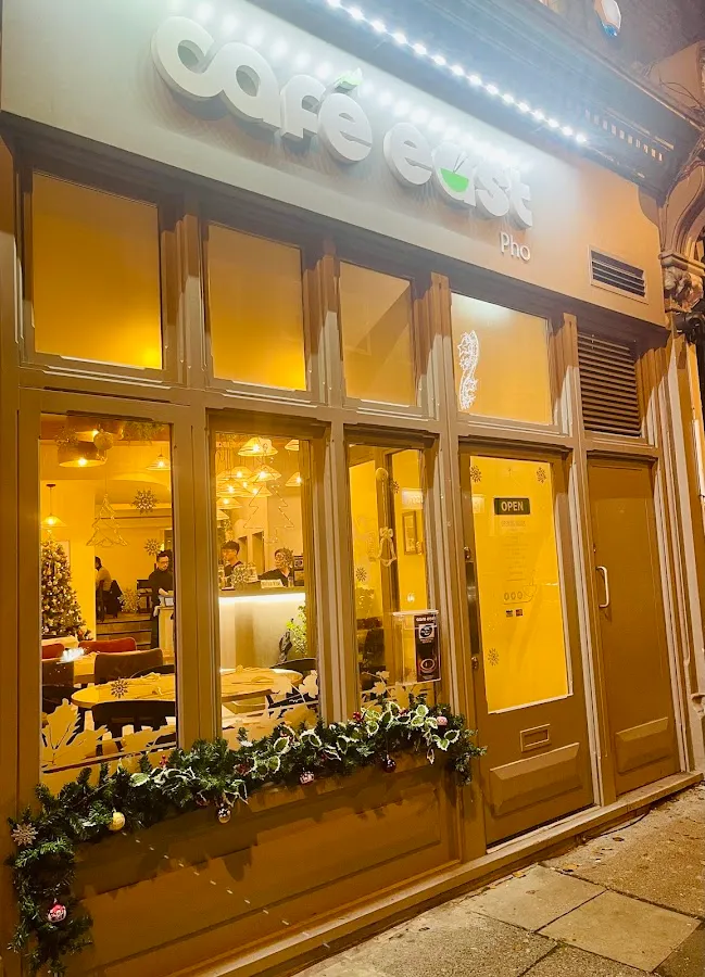 BookNoFees: Restaurace – Cafe East Pho – London – Cafe East Pho, foto 1