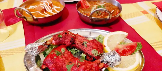 BookNoFees: Restaurace – Himalaya's kashmir – Rome – Kašmír v Himalájích, foto 3