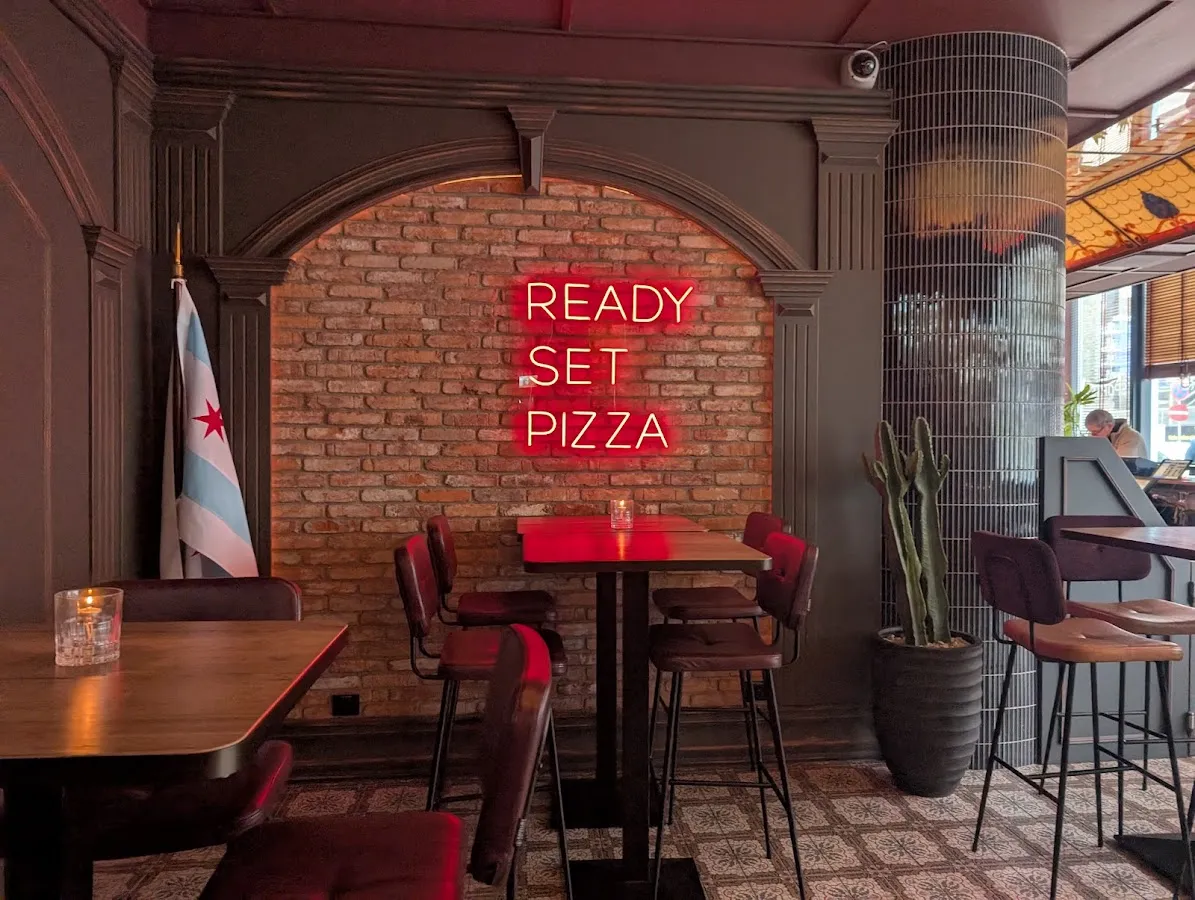 BookNoFees: Restaurace – Chicago Pizza and Brew – Oslo – Chicago Pizza and Brew, foto 1