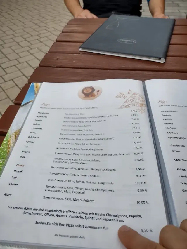 BookNoFees: Restaurace – Gaststätte Zum Löwen – Attendorn – Hospoda „Zum Löwen“, foto 2