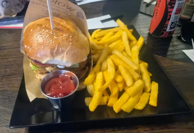 BookNoFees: Restaurace – Crunchy Burger – Fröndenberg – Crunchy Burger, foto 2