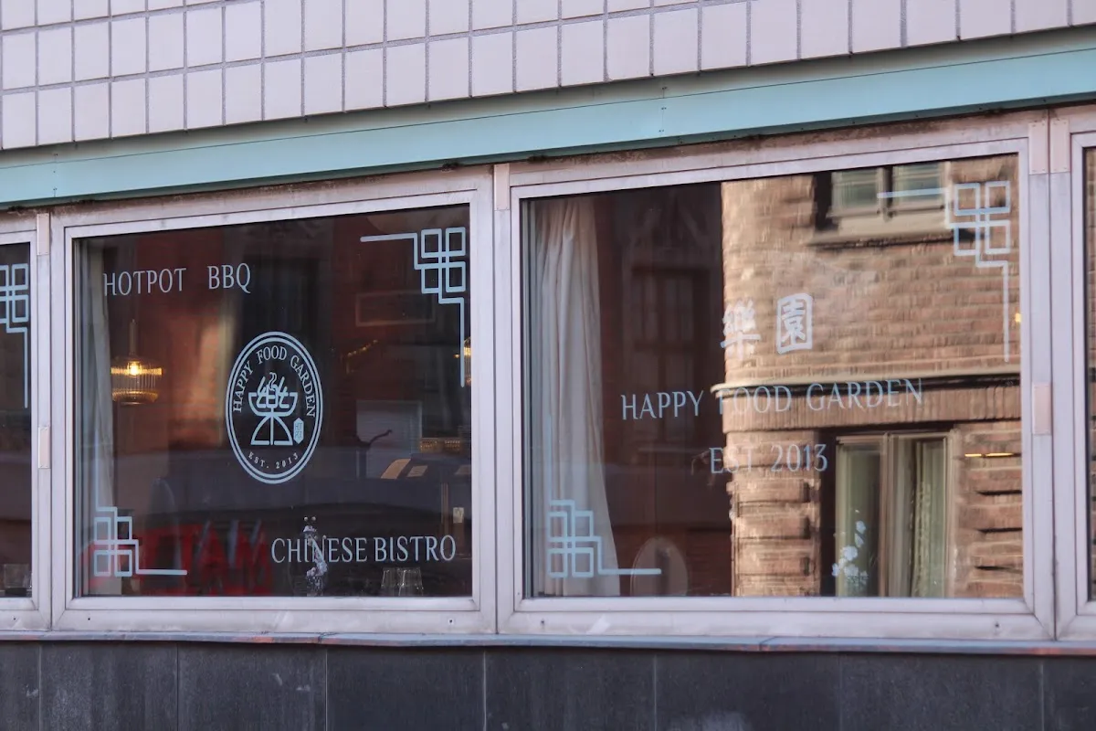 BookNoFees: Restaurace – Happy Food Garden – Helsinki – Zahrada plná radosti z jídla, foto 1