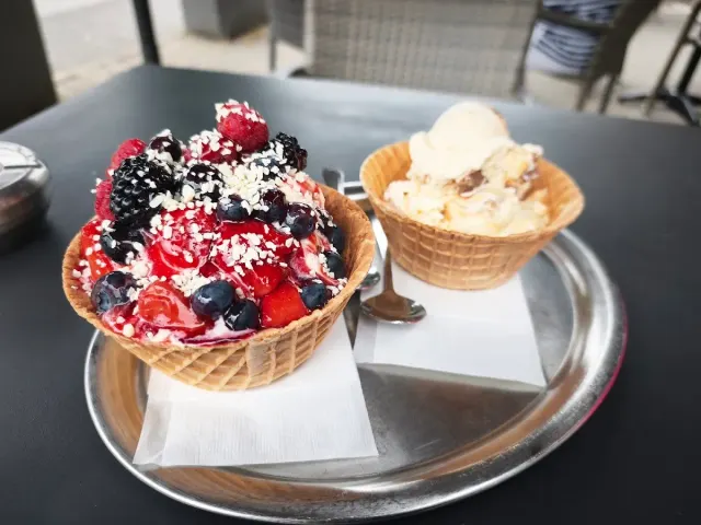 BookNoFees: Zmrzlina – Eiscafé Bambi – Freudenberg – Zmrzlinárna Bambi, foto 2