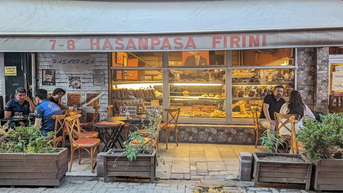 BookNoFees: Pekárna – 7-8 Hasanpaşa Fırını – Istanbul – 7–8 Pekařství Hasanpaşa, foto 1