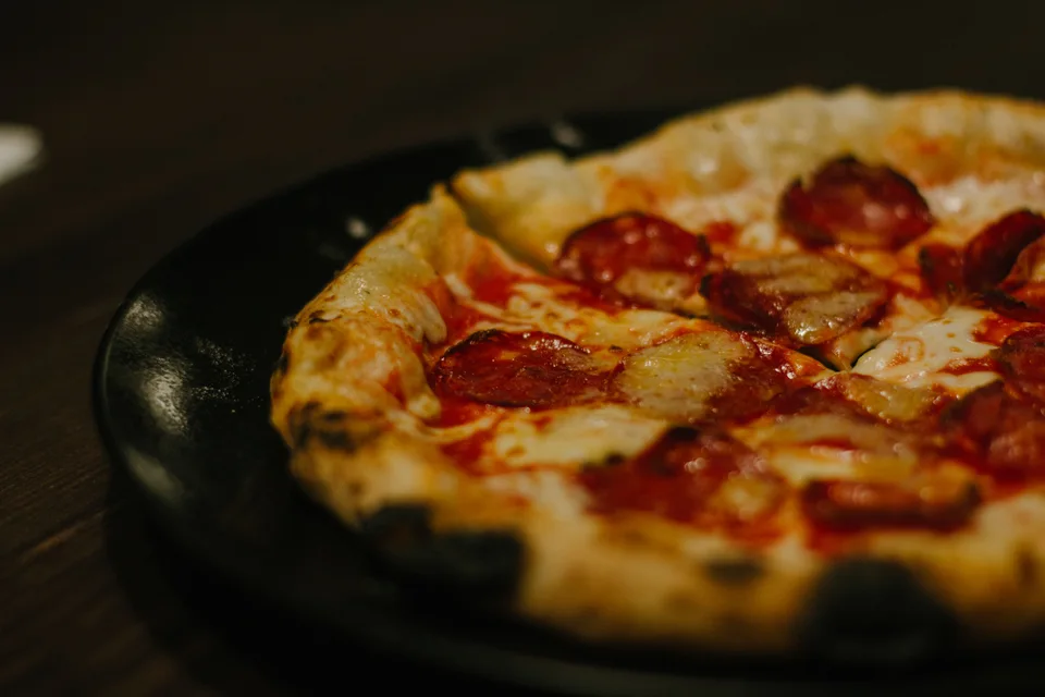 BookNoFees: Ukázková fotografie: Pizza